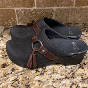 Dansko shoes size 36